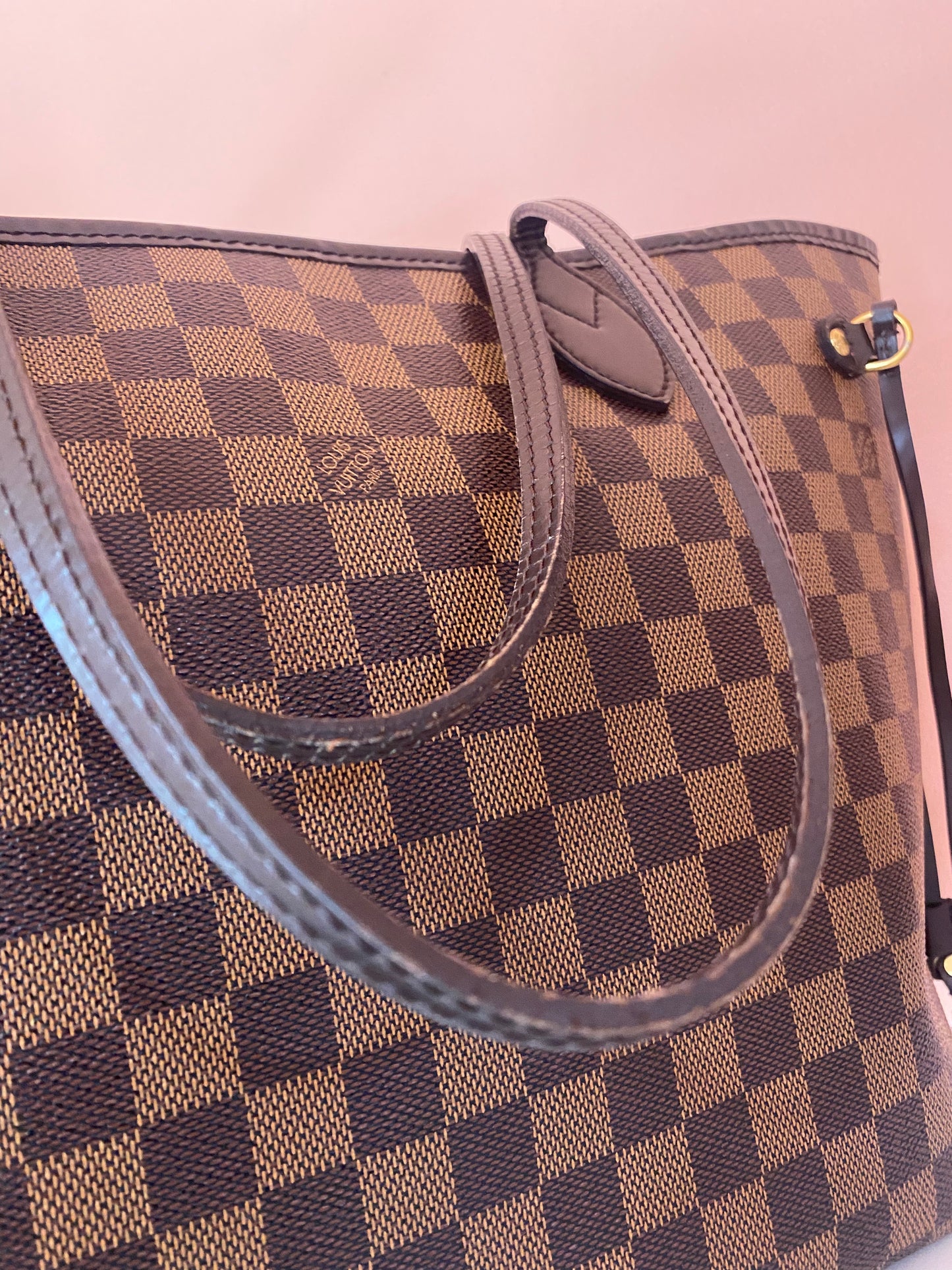 In Which my Louis Vuitton Neverfull Peels